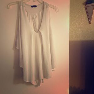 Flowy white top